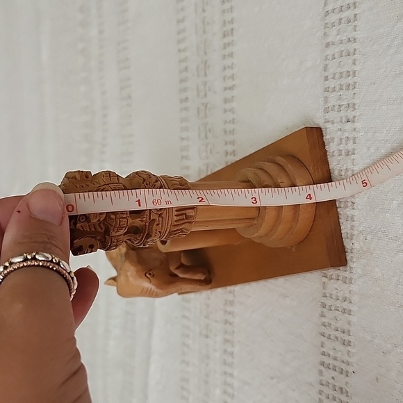 Carved wood pen holder elephant lion wood craft 4.5 inches - Picture 7 of 7